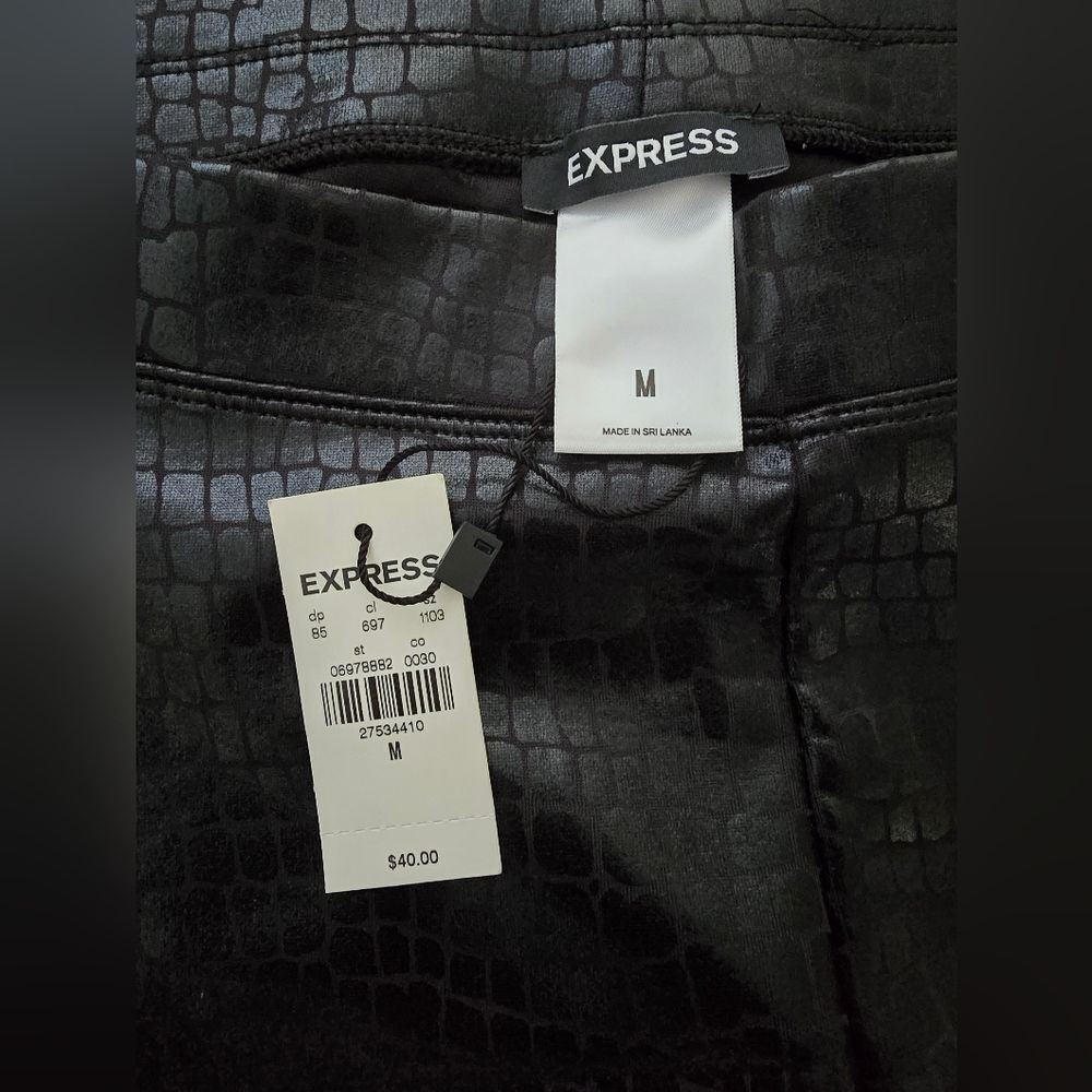 Express Croc-Pattern Leggings - Picture 2 of 6